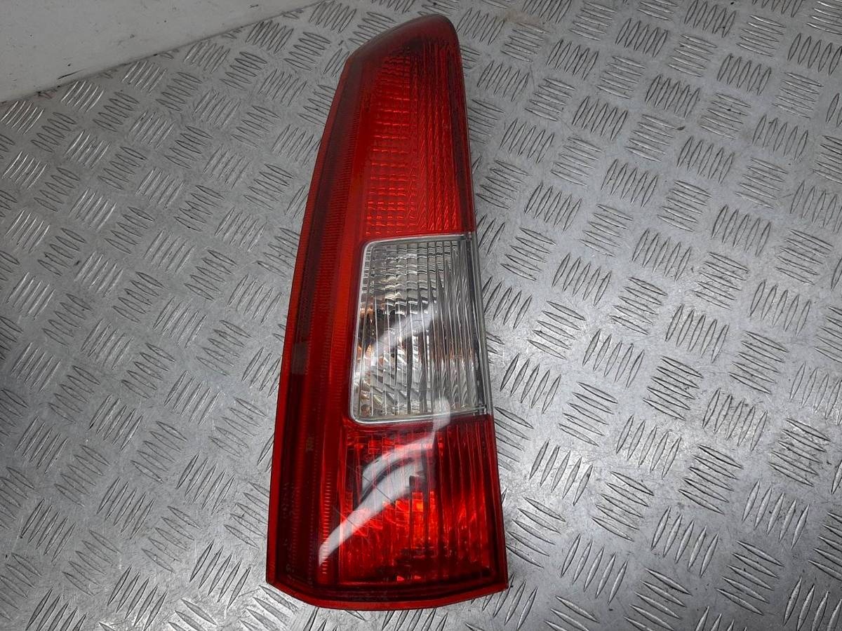 Новое Volvo V70, 2003 г., OEM 9154493, арт. 1071694