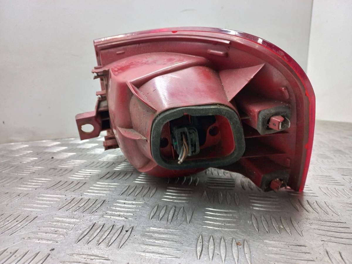 Новое Volkswagen Passat, 2006 г., OEM 3C9945095B, арт. 1101791, фото 3