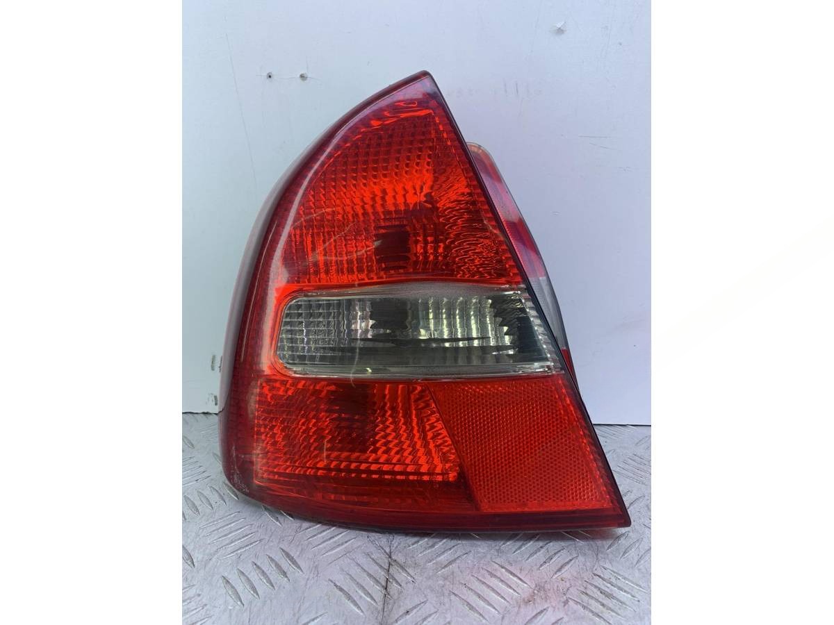 Новое Mitsubishi Carisma, 2003 г., арт. 52983