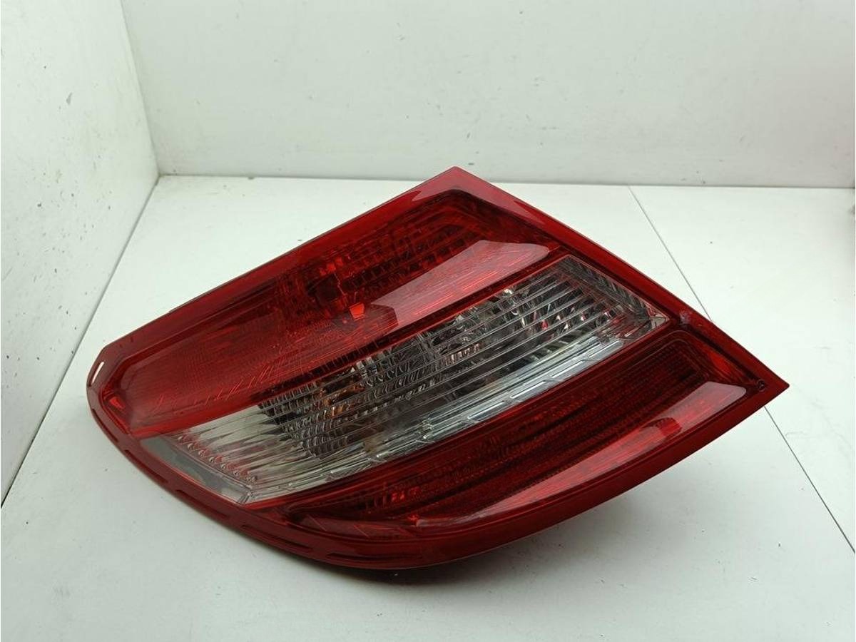 Новое Mercedes C W204, 2007 г., OEM 2048200164, арт. 54444425