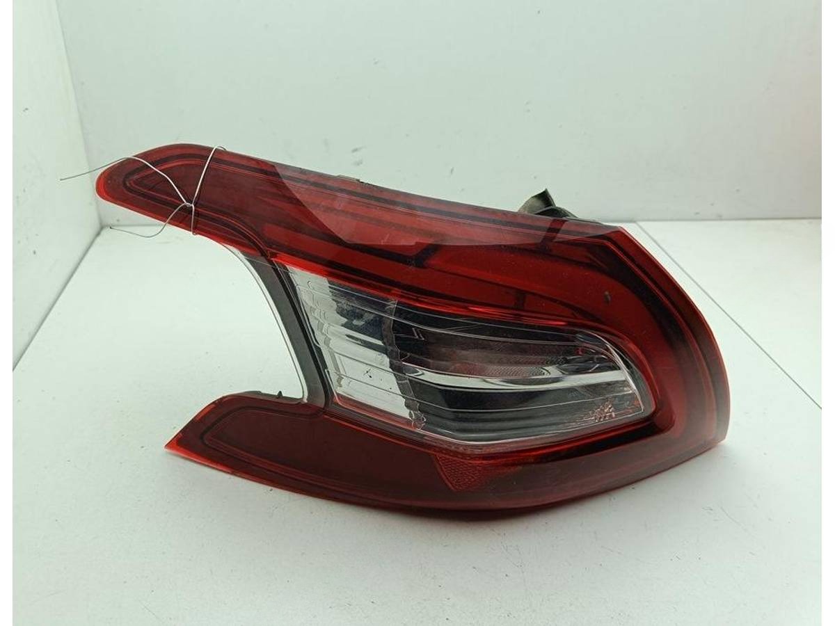 Новое Peugeot 308, 2014 г., OEM 9677817680, арт. 54493111