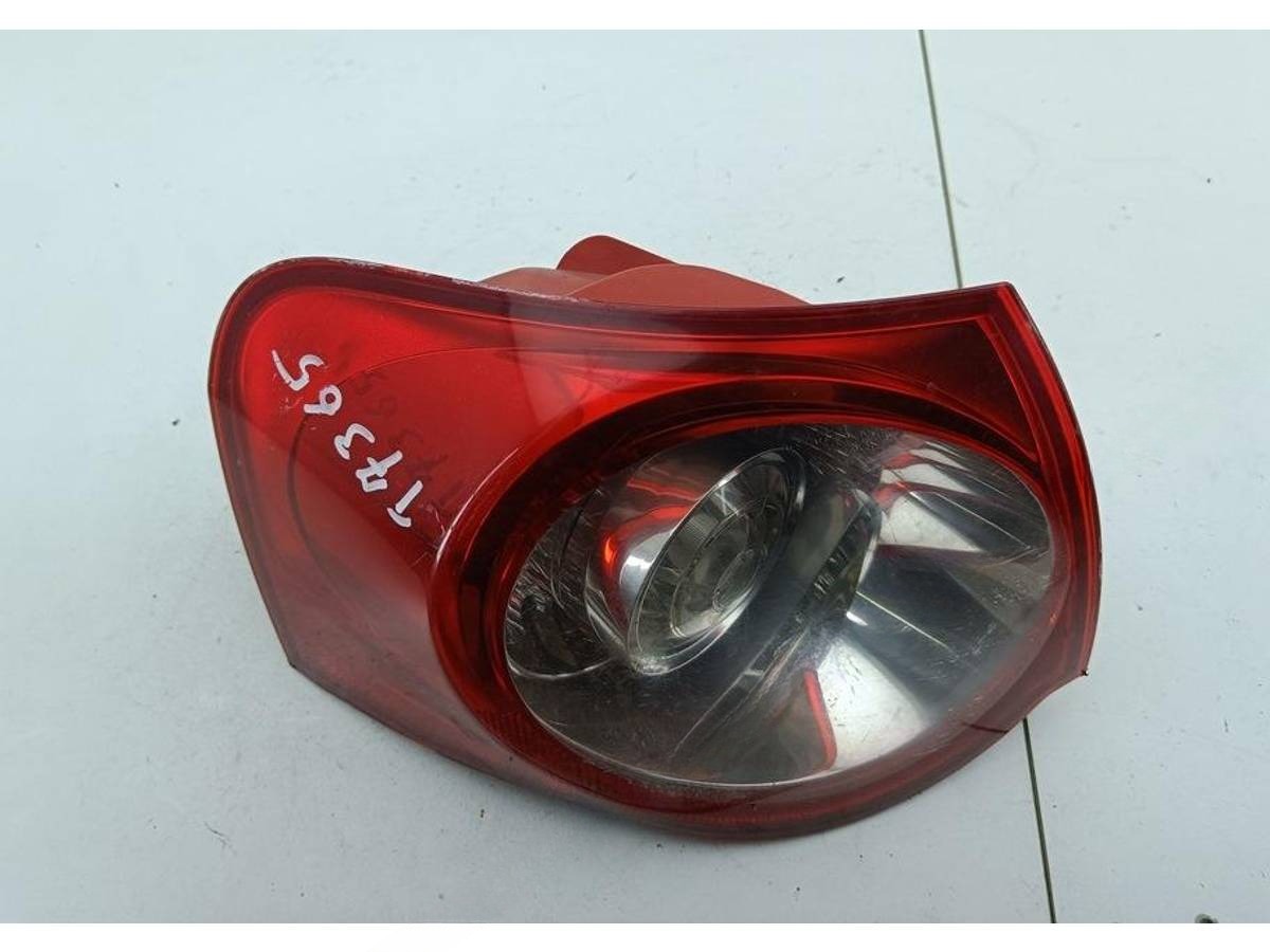 Новое Volkswagen Passat B6, 2006 г., OEM 3C9945095, арт. 54925713