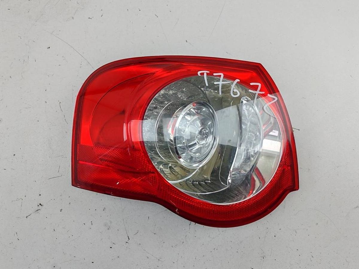 Новое Volkswagen Passat B6, 2006 г., OEM 3C9945095, арт. 55360213