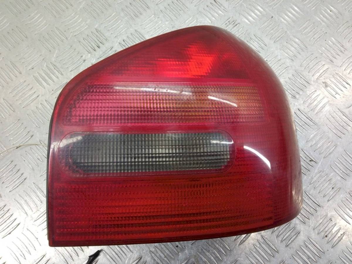 Новое Audi A3, 2002 г., OEM 8L0945096A, арт. 1050534