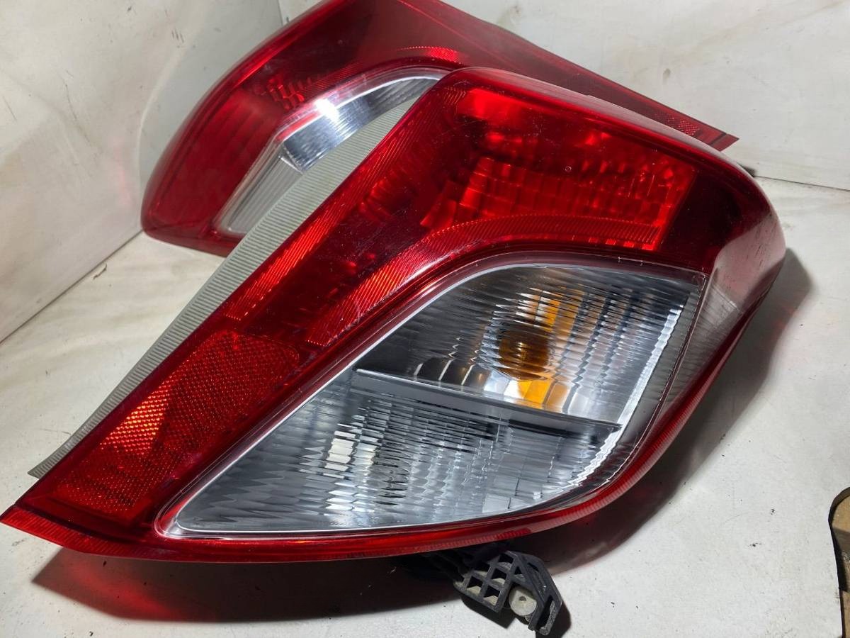 Новое Toyota Yaris, 2012 г., арт. 106100372, фото 4