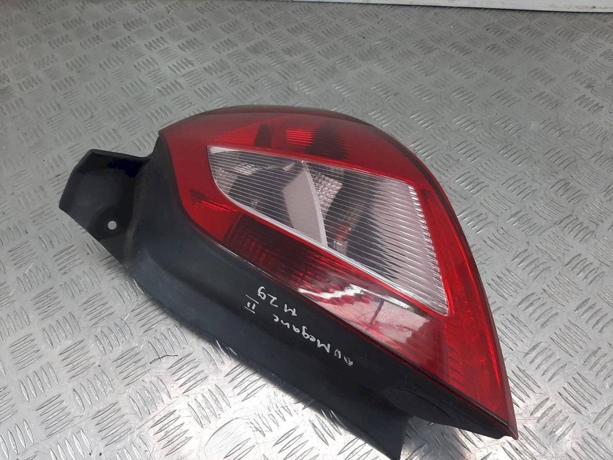Новое Renault Megane, 2005 г., OEM 8200073237B, арт. 1091641