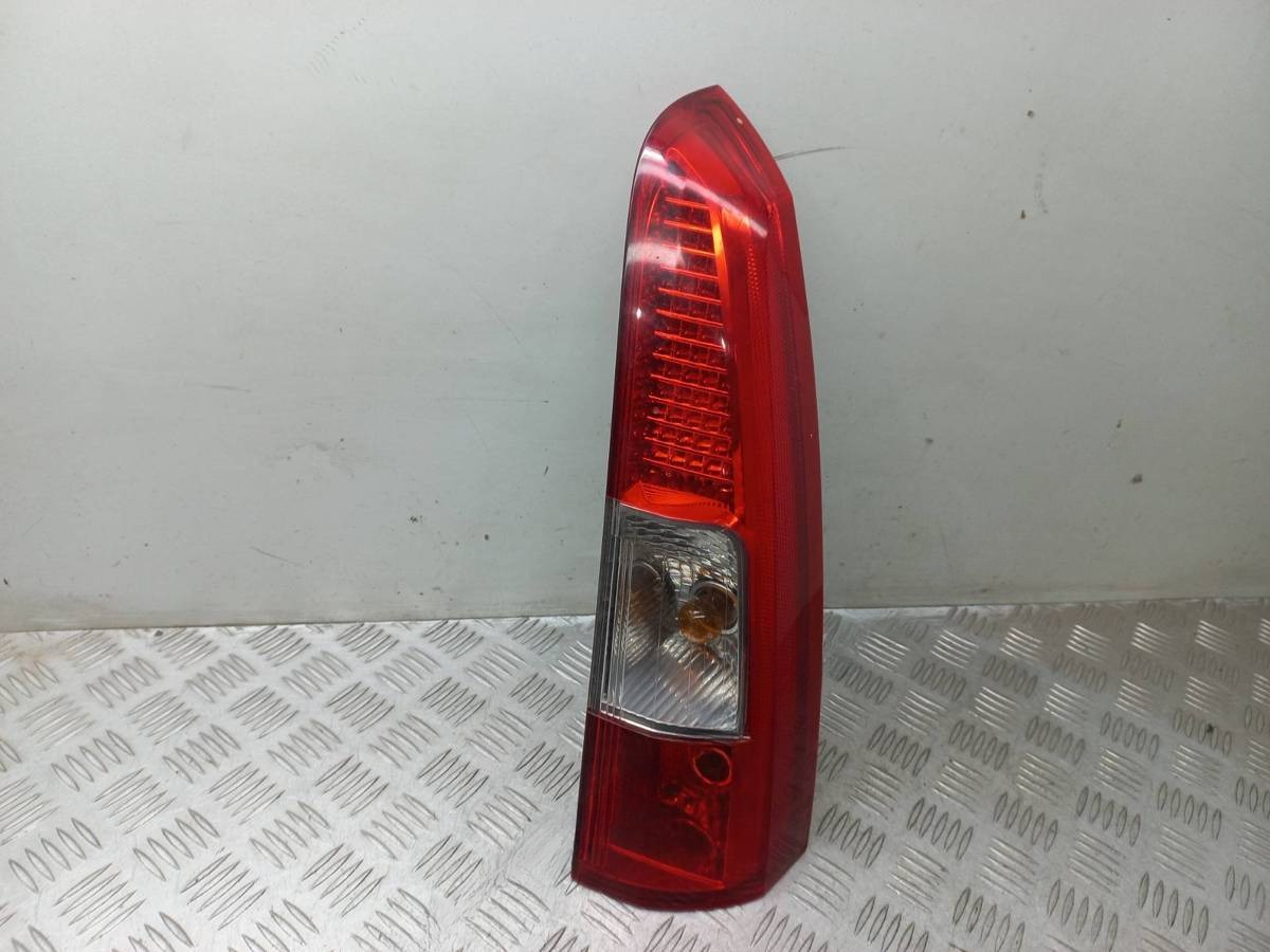 Новое Volvo V70, 2005 г., OEM 160986, арт. 1106967