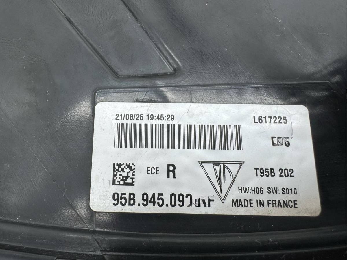 Новое Porsche Macan, 2021 г., OEM 95B945092AF, арт. 13328, фото 14