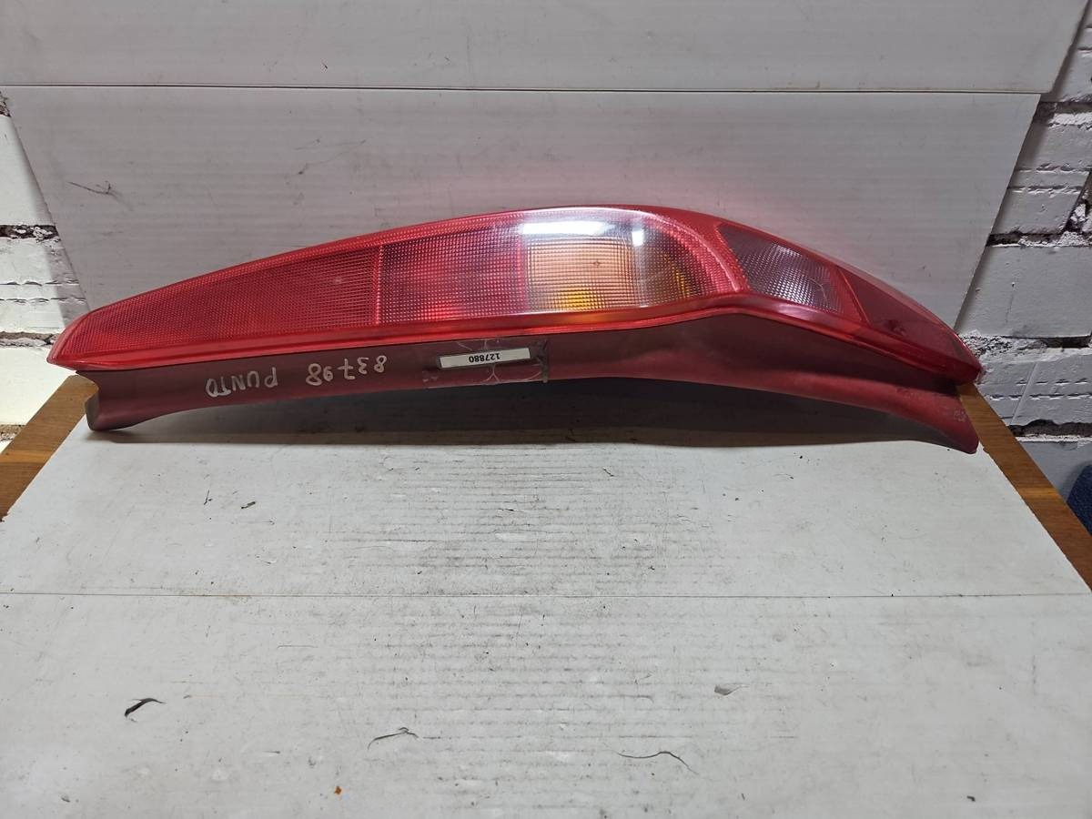 Новое Fiat Punto, 2002 г., OEM 286302, арт. 20759