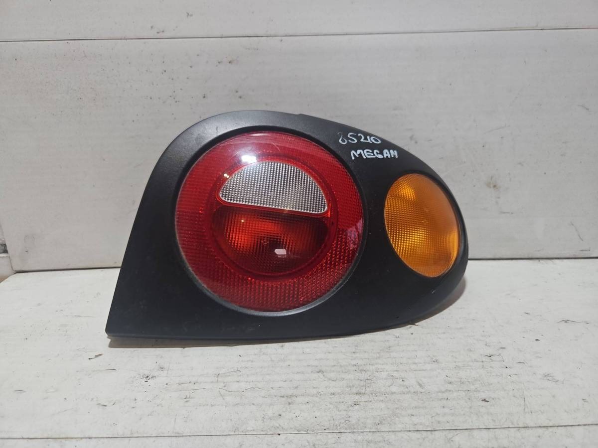 Новое Renault Megane, 1996 г., OEM 7700830098, арт. 22452