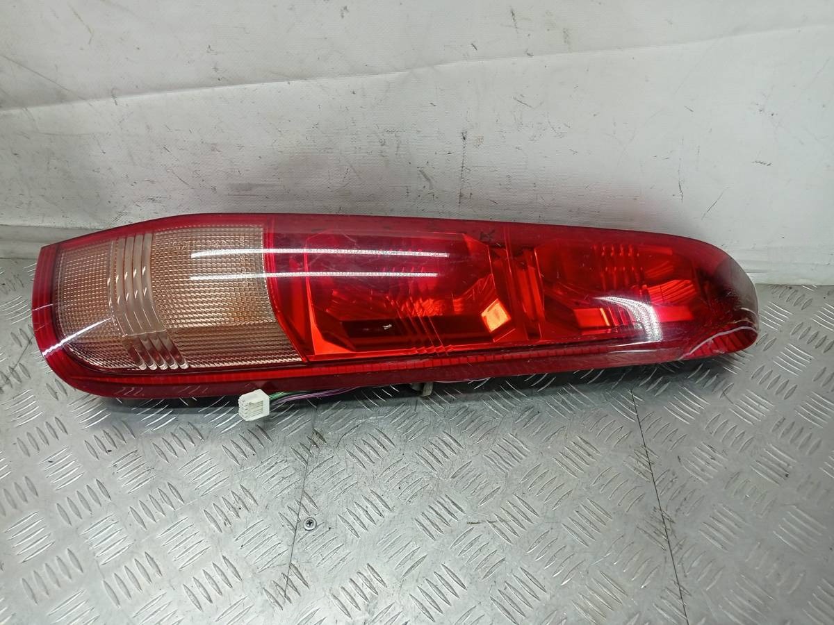 Новое Toyota RAV4, 2005 г., OEM 6911042130, арт. 4012