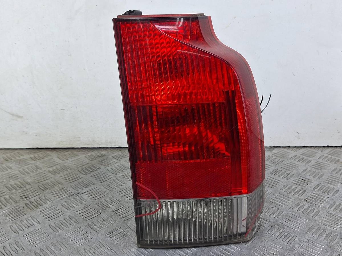 Новое BMW X5 E70 V70, 2001 г., OEM 13717583713, арт. 40407