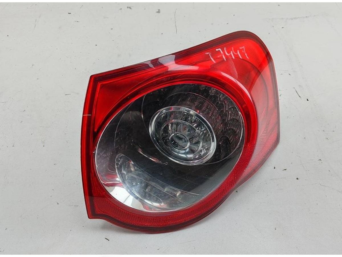 Новое Volkswagen Passat B6, 2005 г., OEM 3C9945096N, арт. 53988375