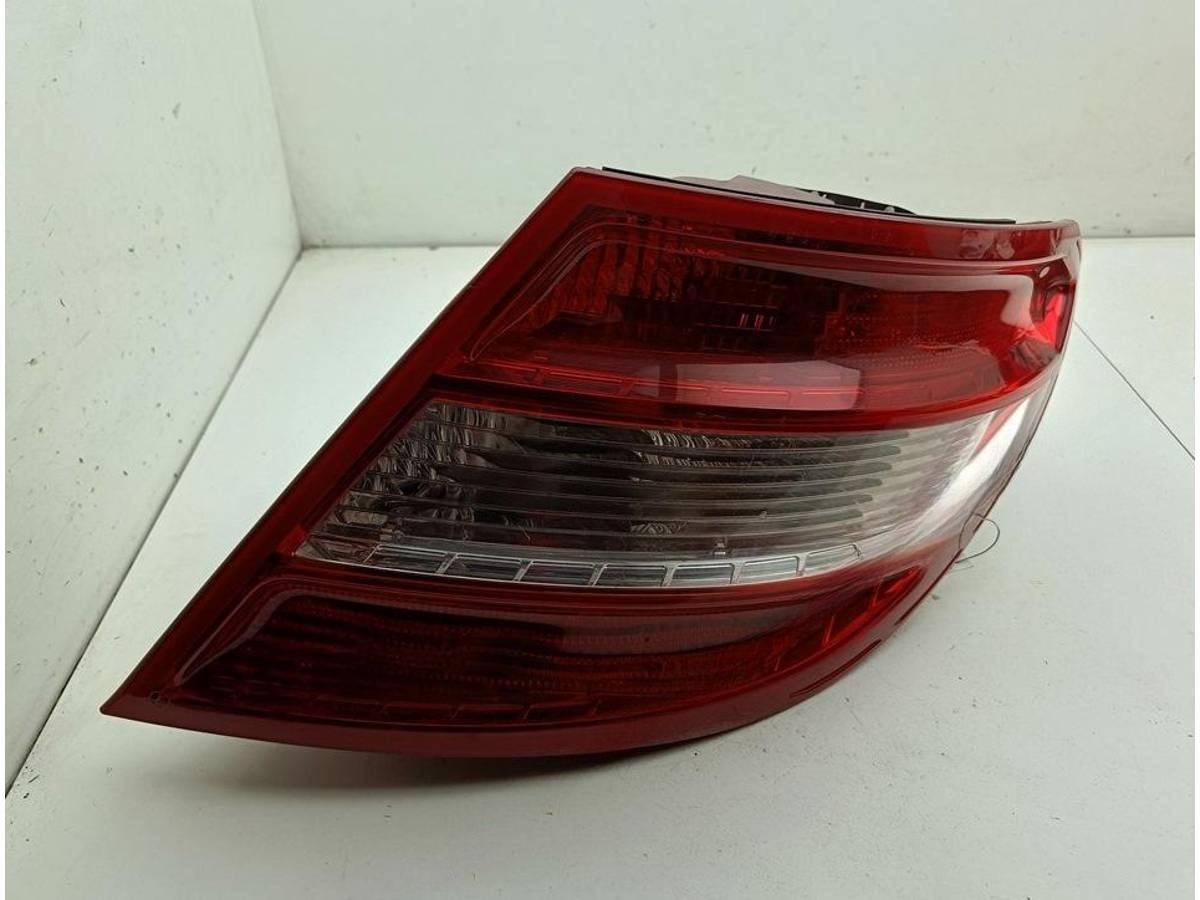 Новое Mercedes C W204, 2007 г., OEM 2048200264, арт. 54444426