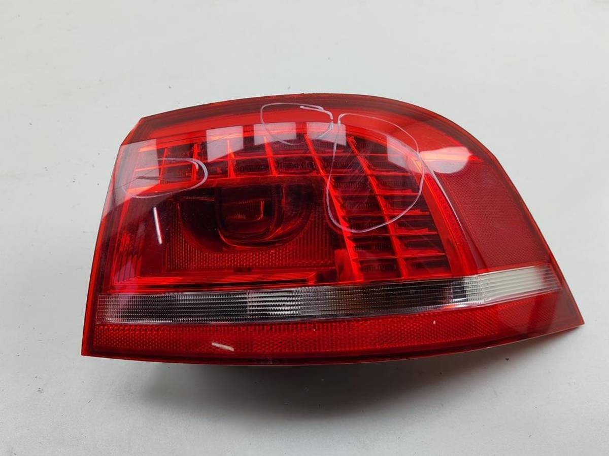 Новое Volkswagen Passat B7, 2013 г., OEM 3AF945208B, арт. 54940023