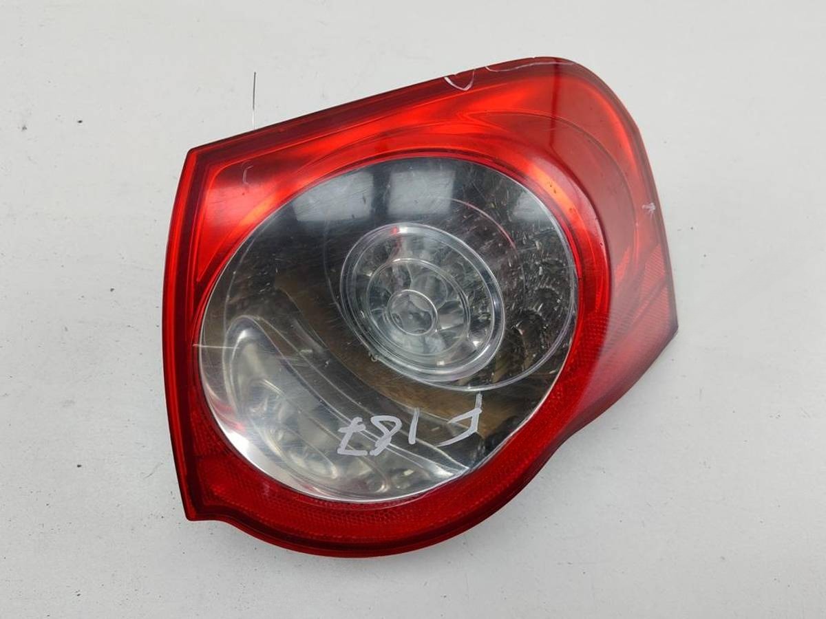 Новое Volkswagen Passat B6, 2006 г., OEM 3C9645096C, арт. 55306626
