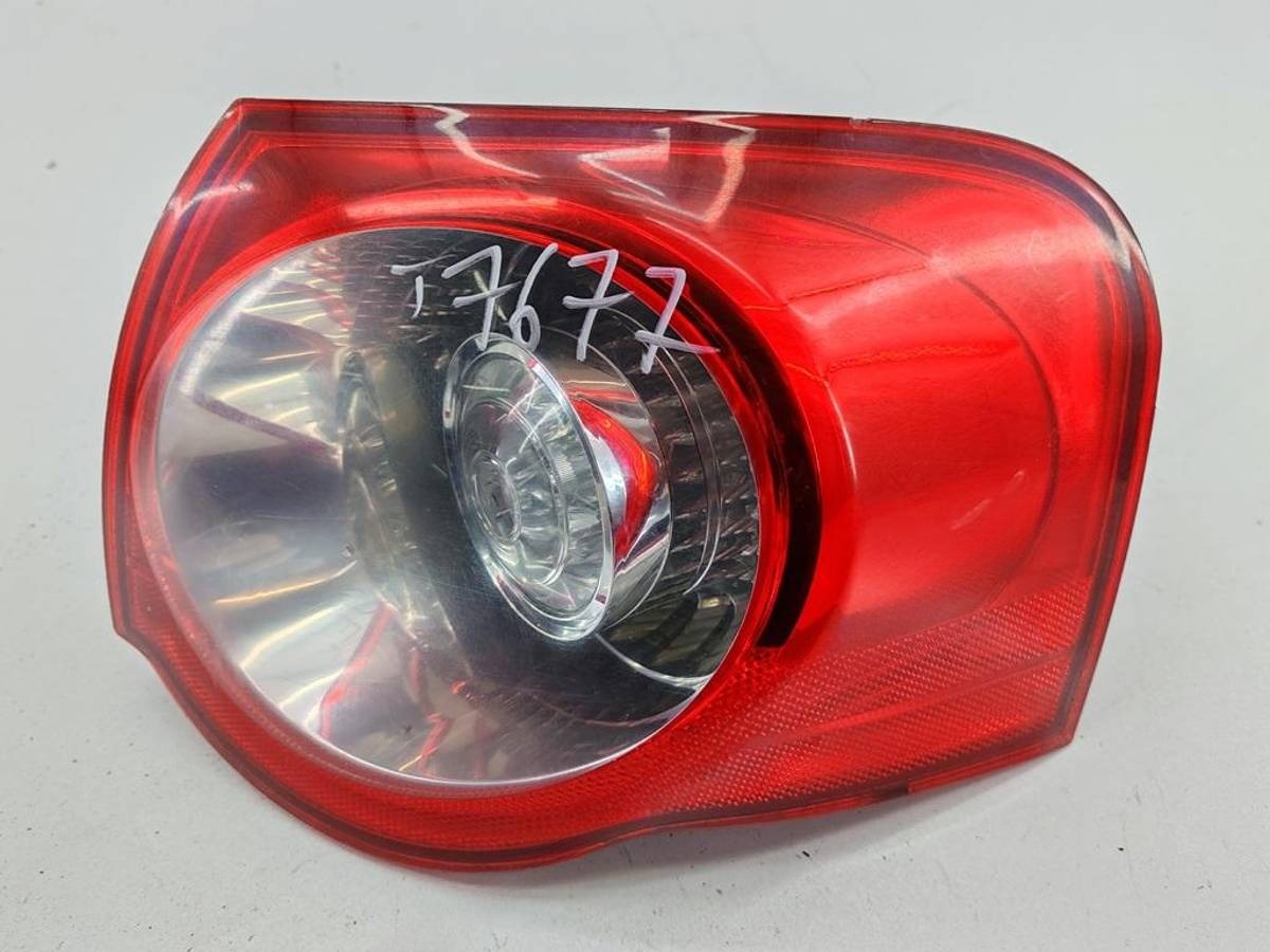 Новое Volkswagen Passat B6, 2007 г., OEM 3C945096, арт. 55360471