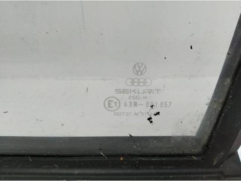 Форточка передняя левая Volkswagen Golf, 1989 г., арт. 10129540, фото 2