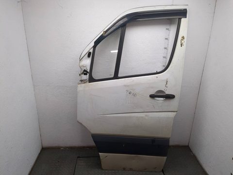 Форточка передняя левая Mercedes Sprinter W906, 2006 г., OEM A9067250009, арт. 11746024