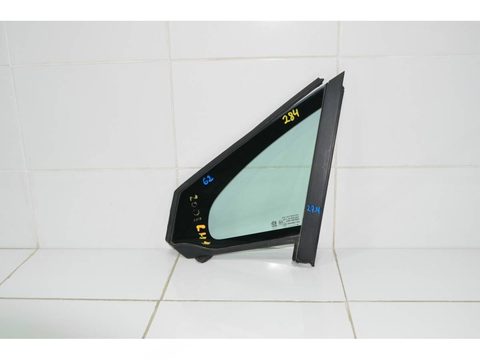 Форточка передняя левая Peugeot 208 CC, 2016 г., OEM 9801476080, арт. 122664
