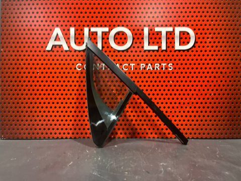 Форточка передняя левая Porsche Macan 95B, 2016 г., OEM 95B845113, арт. 1468