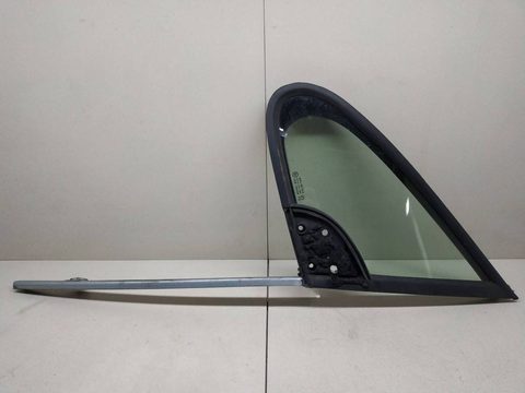 Форточка передняя левая Peugeot 307, 2003 г., OEM 920194, арт. 2070983