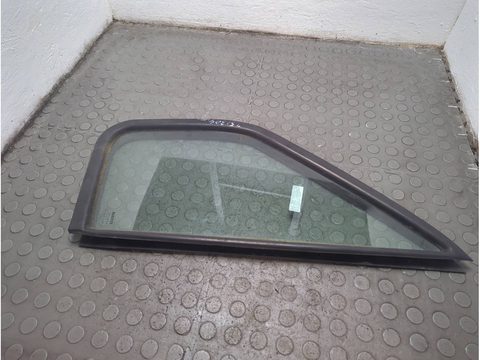 Форточка передняя левая Iveco Daily III, 1999 г., OEM 500314206, арт. 20852698