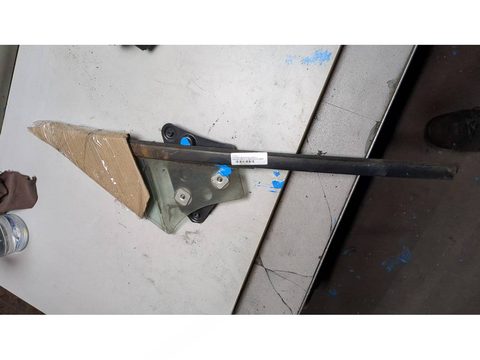 Форточка передняя левая Mazda MX5 NC, 2005 г., OEM NE5159661B9D, арт. 20890239