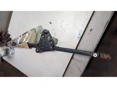 Форточка передняя левая Mazda MX5 NC, 2005 г., OEM NE5159661B9D, арт. 20890239, фото 2