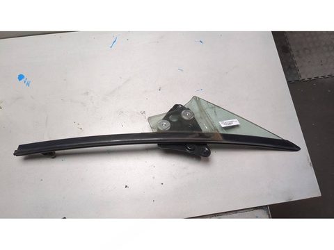 Форточка передняя левая Mazda MX5 NC, 2005 г., арт. 21200682