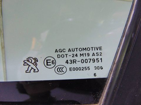 Форточка передняя левая Peugeot 208, 2012 г., OEM 9801476080, арт. 32268, фото 2