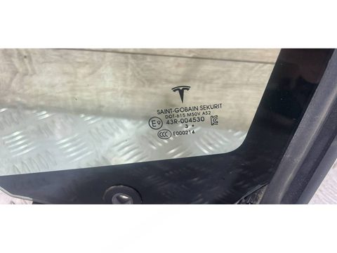 Форточка передняя левая Tesla Model X, 2024 г., OEM 105520500D, арт. 4389, фото 2
