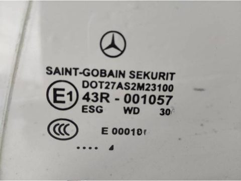 Форточка передняя левая Mercedes A W168, 2001 г., арт. 50020090, фото 2
