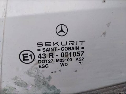 Форточка передняя левая Mercedes A W168, 2001 г., арт. 50020536, фото 2
