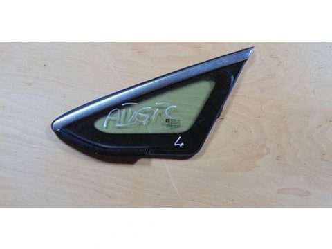 Форточка передняя левая Opel Astra, 2013 г., арт. 52524