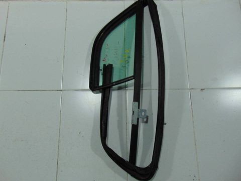 Форточка передняя левая Opel Mokka, 2012 г., OEM 95281263, арт. 60227