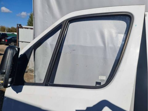 Форточка передняя левая Mercedes Sprinter, 2017 г., арт. 65205084