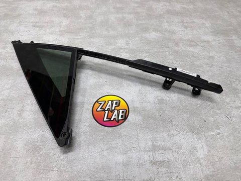 Форточка передняя левая Porsche Panamera 971-2, 2022 г., OEM 971845113K, арт. 6559