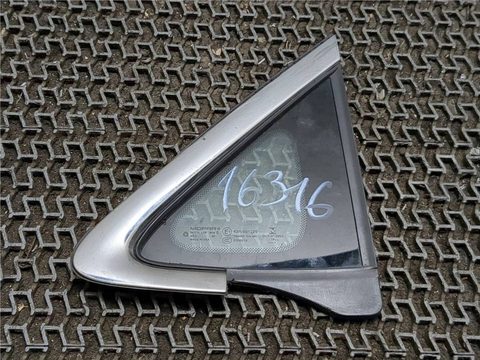 Форточка передняя левая Chrysler Pacifica RU, 2016 г., OEM 68227745AC, арт. 8221345
