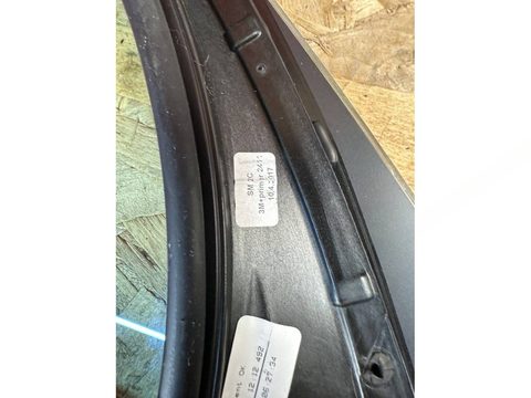 Форточка передняя левая Porsche Macan, 2015 г., OEM 95B845113J, арт. LX3546023866, фото 5