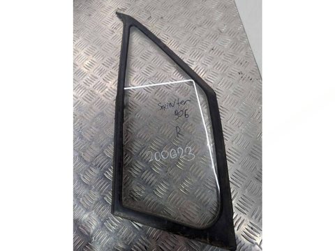 Форточка передняя правая Mercedes Sprinter, 2012 г., арт. 001-200623