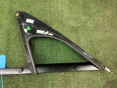 Форточка передняя правая Porsche Macan, 2023 г., OEM 95B845114, арт. 01935677_2, фото 6