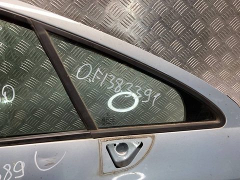 Форточка передняя правая Peugeot 407, 2007 г., арт. 0F1383391