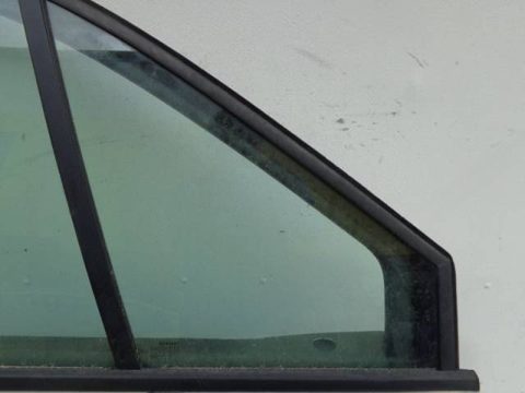Форточка передняя правая Renault Scenic, 2004 г., арт. 10085053