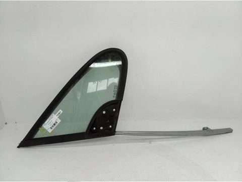 Форточка передняя правая Peugeot 307, 2003 г., арт. 10126760