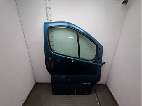 Форточка передняя правая Nissan Primastar I, 2001 г., OEM 8028600QAB, арт. 11793831