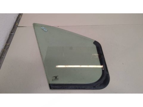 Форточка передняя правая Opel Vivaro B, 2014 г., OEM 93867824, арт. 20433857