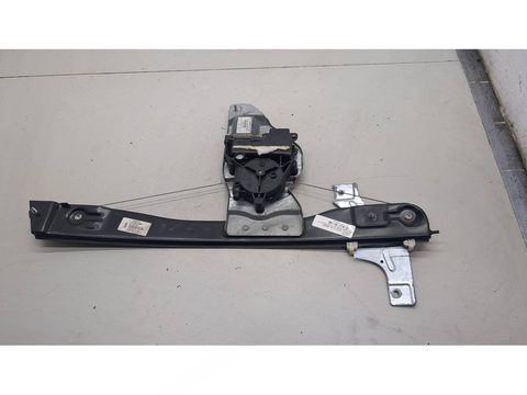Форточка передняя правая Peugeot 508 I, 2011 г., OEM 9202R3, арт. 20554276