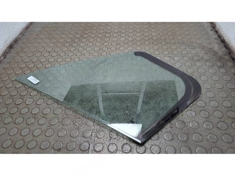 Форточка передняя правая Opel Vivaro B, 2014 г., OEM 4422738, арт. 21094205