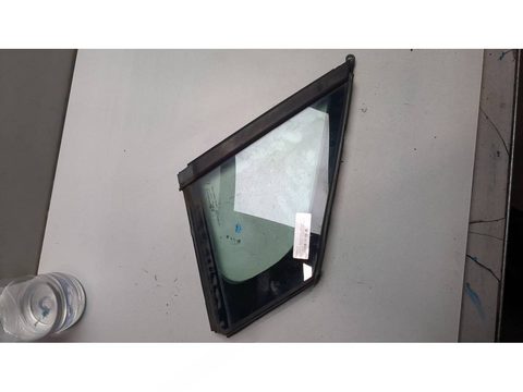 Форточка передняя правая Peugeot 5008 I, 2009 г., OEM 9202N9, арт. 21321820
